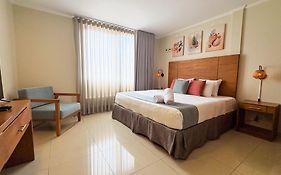 Majestic City Suites & Beach Hotel